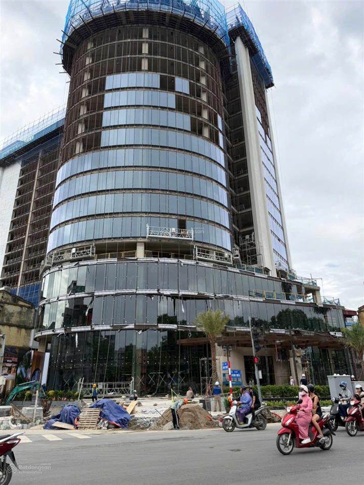 Tòa nhà building mặt phố thái hà 560m2 xây 9 tầng, 2 hầm, mặt tiền 16m. đầy đủ giấy tờ pccc, antt