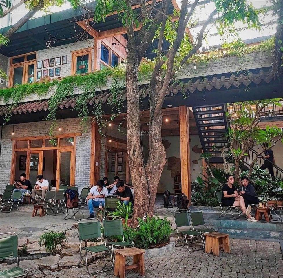 Lô góc mặt phố hàm nghi  chân đế chung cư 300m2, giá 155 triệu/tháng.  0342 567 ***