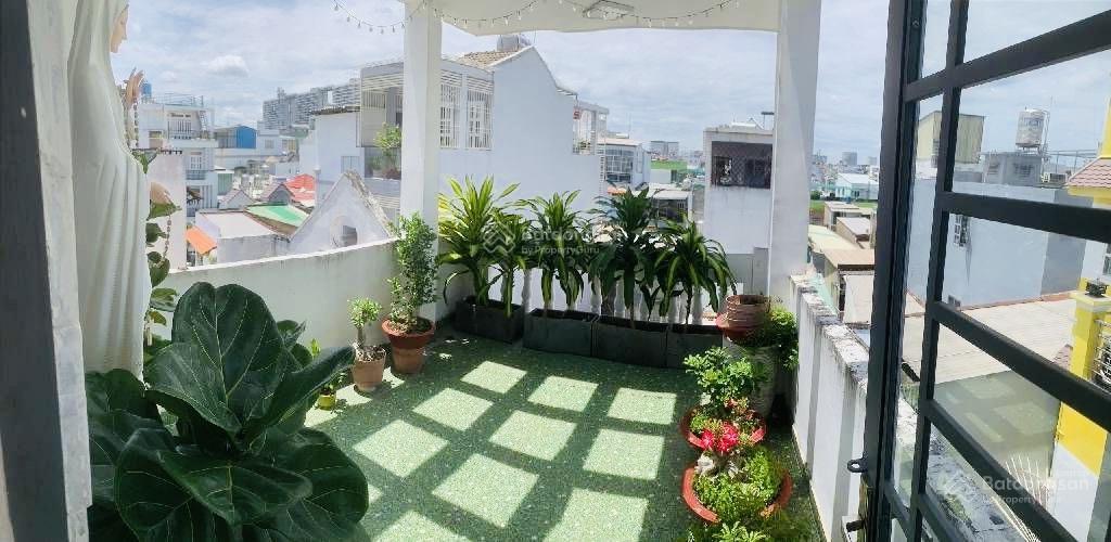 Sp nhà mới 4 tầng  sát mt phạm thế hiển  gần chợ  p.chánh hưng q8 (cũ)