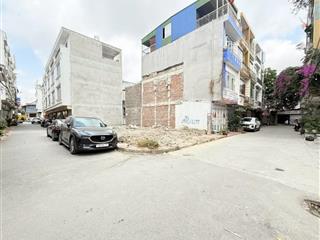 Đất trung lực lô góc vuông đét