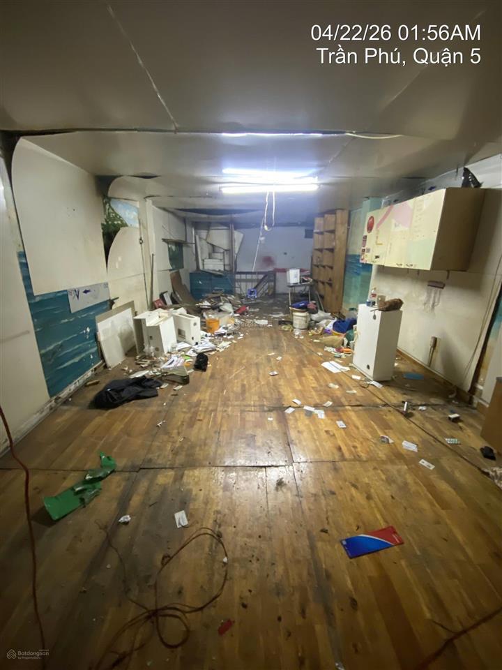 Bán nhà mt trần phú, q5, giáp q1.dt 4 x10,2 m , trệt, lầu .giá 8,7 tỷ.