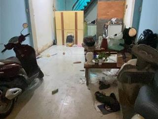 Bán nhà mt trần phú, q5, giáp q1.dt 4 x10,2 m , trệt, lầu .giá 8,7 tỷ.