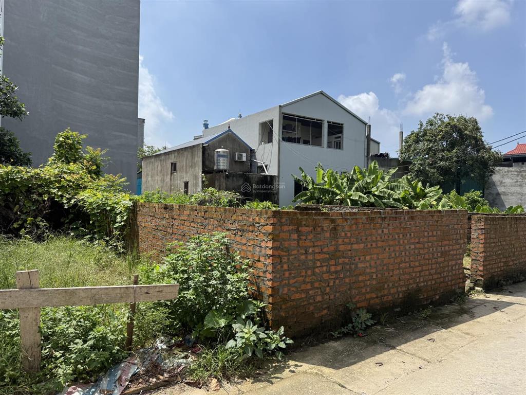 Bán đất đường ô tô thông gần đại học tdtt