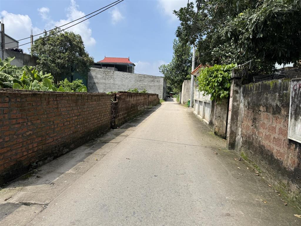 Bán đất đường ô tô thông gần đại học tdtt