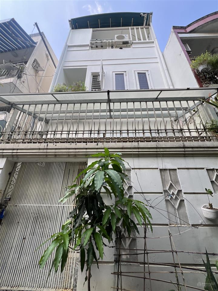 Chính chủ cần bán gấp nhà hồ biểu chánh 3 tầng ngang 4.5m 69m2  chỉ 7.599 tỷ (thương lượng)