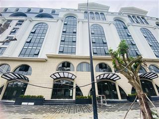 Chính chủ cần tiền, bán boutique hotel sát biển view rừng tại grand world phú quốc