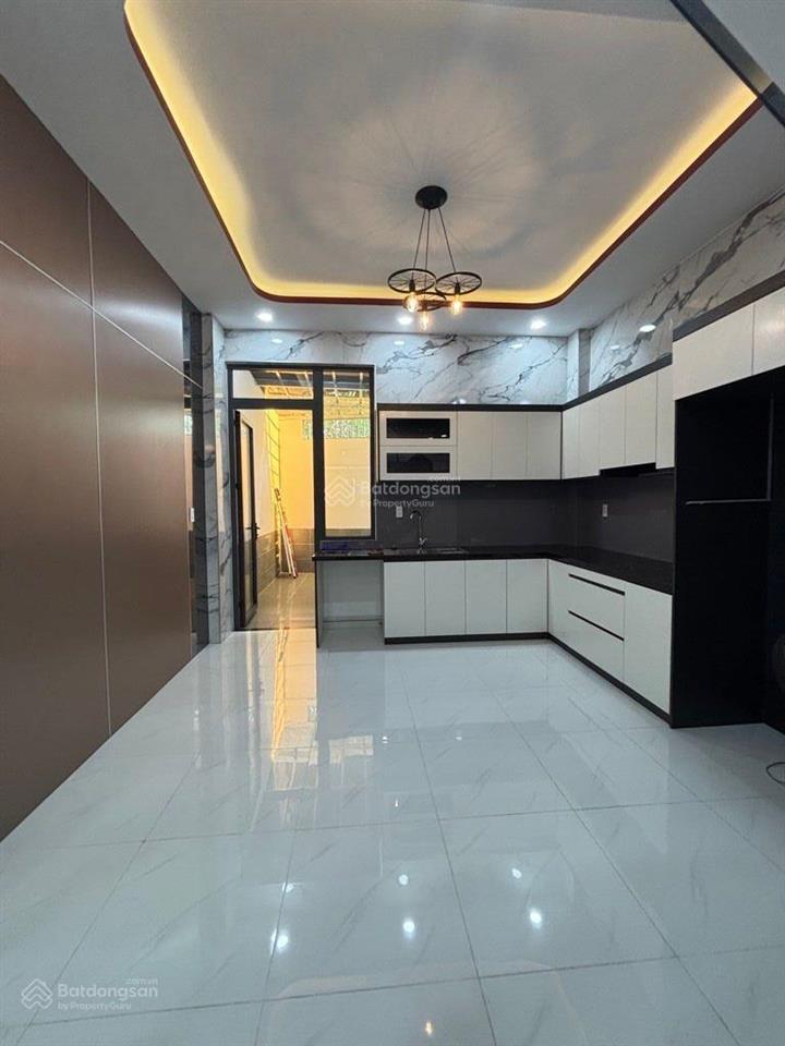 Nhà đẹp 4 tầng 70m2 kdc apec trường thọ thủ đức hẻm xe hơi tránh gần chợ thủ đức  nhỉnh 8ty