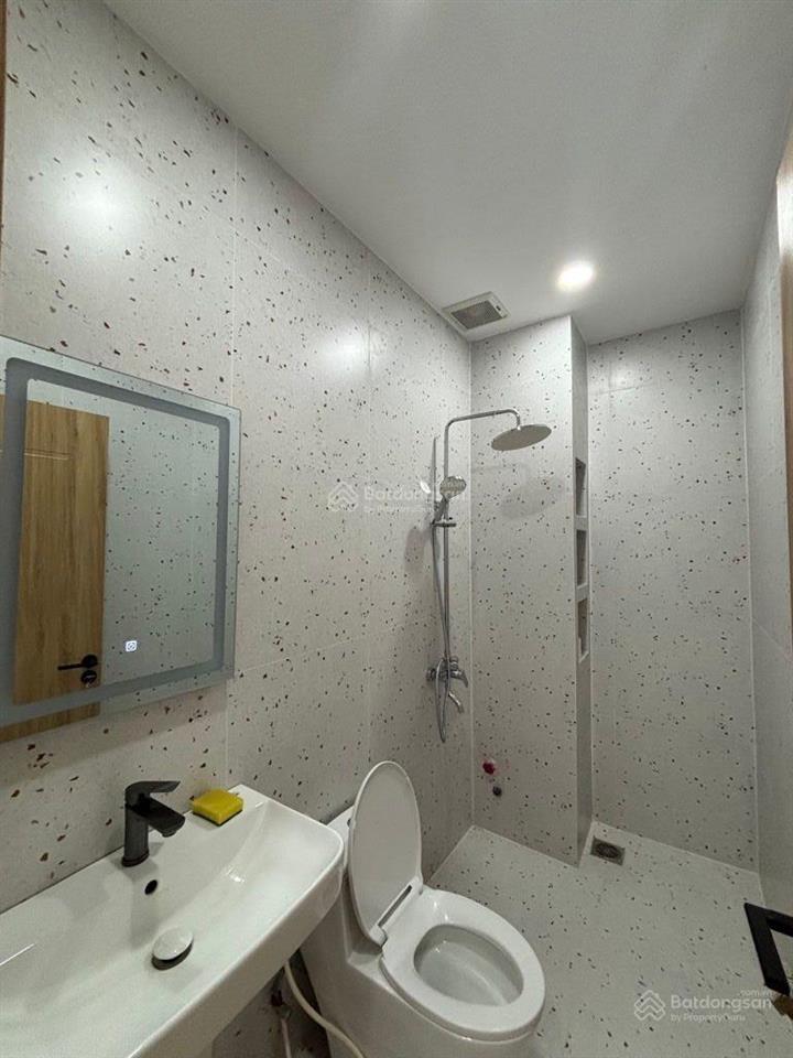 Nhà đẹp 4 tầng 70m2 kdc apec trường thọ thủ đức hẻm xe hơi tránh gần chợ thủ đức  nhỉnh 8ty