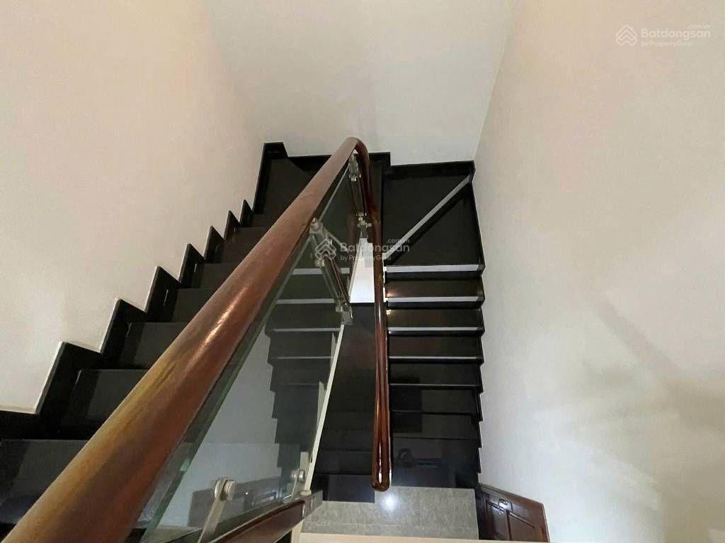 Nhỉnh 7tỷ bé 4.2*15.5m 3 phòng ngủ hẻm xe tải nhà 3 tầng gần quốc lộ 13 mở rộng sát kdc hồng