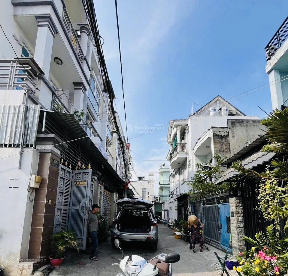 Ngay chợ hiệp bình thủ đức chỉ 6ty250 nhà đẹp 3 tầng 3 phòng ngủ hẻm trước nhà 5m