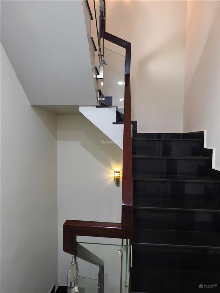 Sát phạm văn đồng thủ đức nhà đẹp 3 tầng kiên cố 4 phòng ngủ hẻm xe hơi rộng nhỉnh 7tỷ