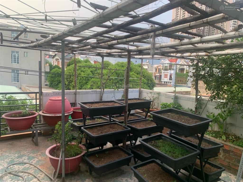 P.dĩ anngay cuối đường phạm văn đồng thủ đức 95m2 3 tầng mặt tiền đường 10m tiện kinh doanh