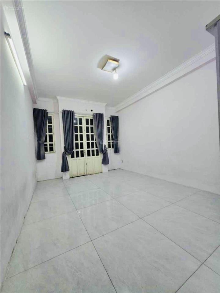 Ngay chợ hiệp bình 64m2 3 tầng3pn hẻm xe hơi hoàn công chỉ nhỉnh 6tỷ1