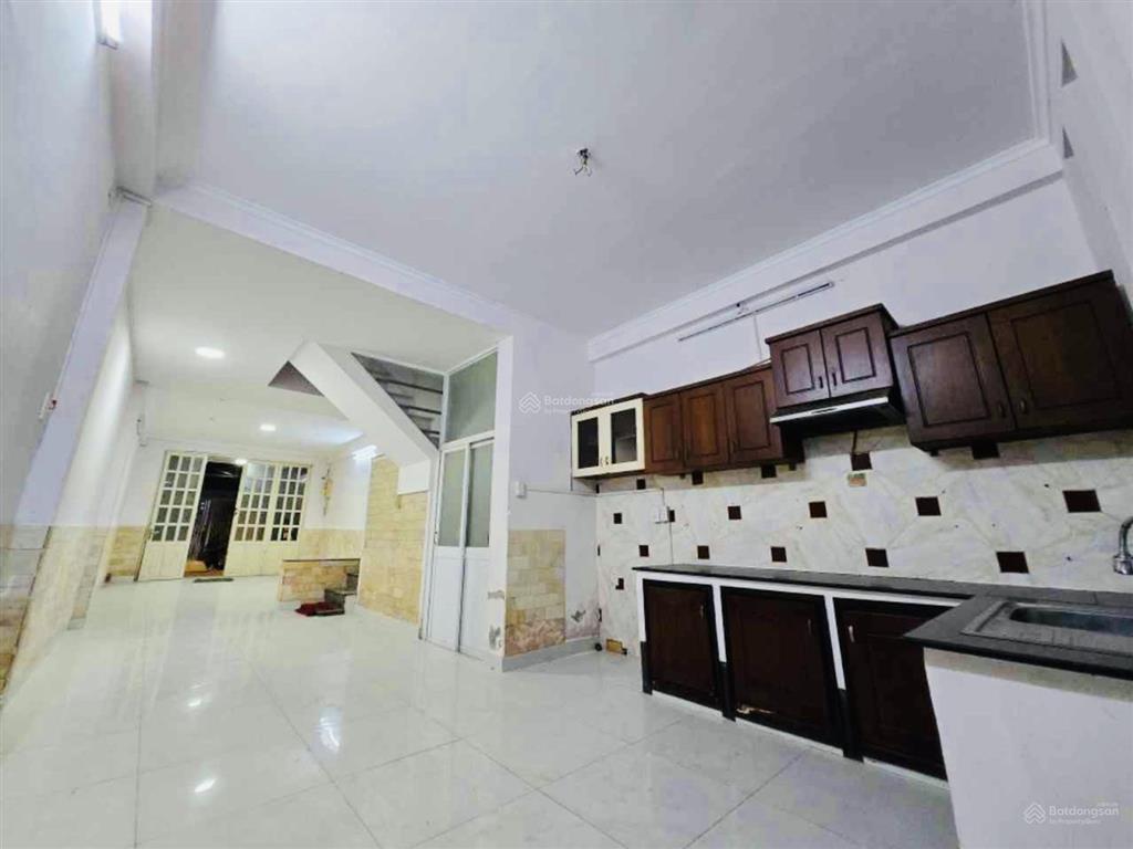 Ngay chợ hiệp bình 64m2 3 tầng3pn hẻm xe hơi hoàn công chỉ nhỉnh 6tỷ1
