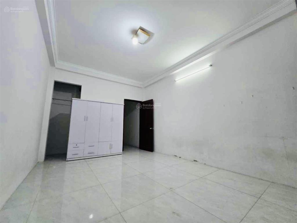 Ngay chợ hiệp bình 64m2 3 tầng3pn hẻm xe hơi hoàn công chỉ nhỉnh 6tỷ1