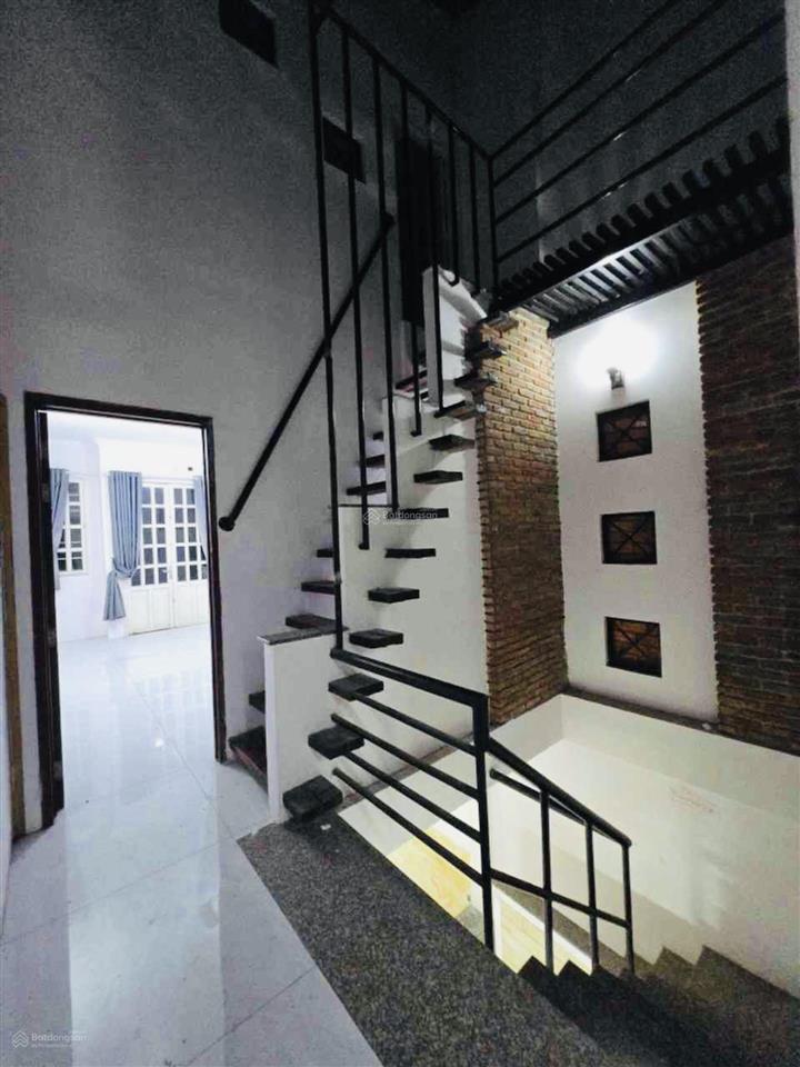 Ngay chợ hiệp bình 64m2 3 tầng3pn hẻm xe hơi hoàn công chỉ nhỉnh 6tỷ1