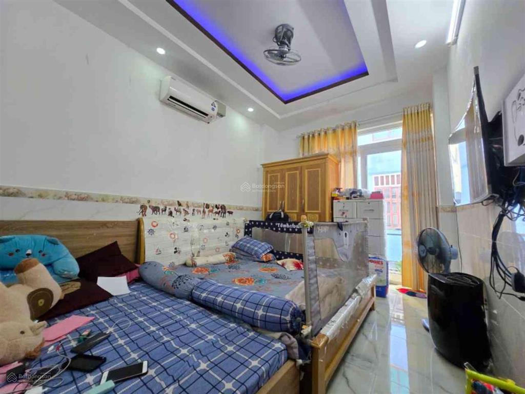 Ngay sau gigamall nhà 3 tầng đẹp 2 mặt hẻm khu an ninh  nhà chủ lâu đời chưa qua đầu tư 7.2