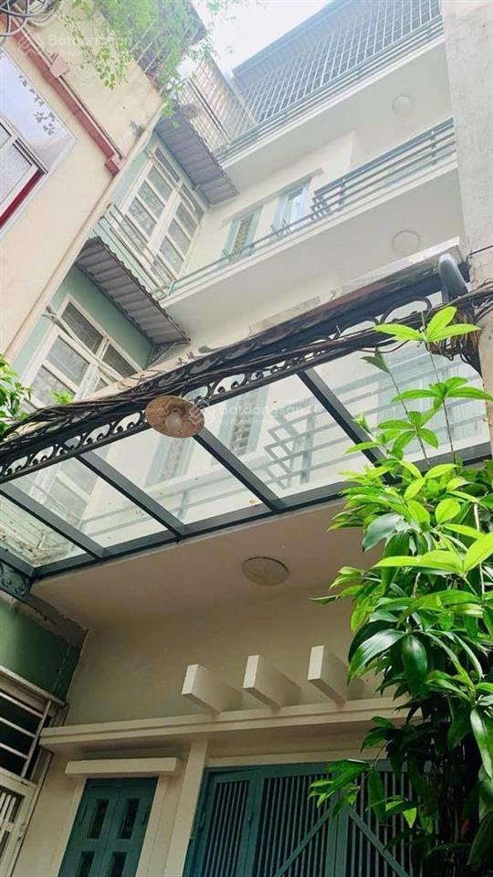 Rẻ nhất bồ đề. ô tô đỗ cổng. 10p sang trung tâm phố cổ.