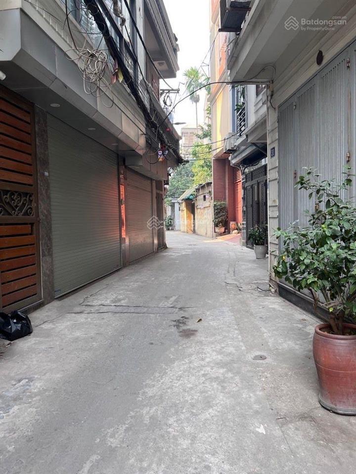 Rẻ nhất bồ đề. ô tô đỗ cổng. 10p sang trung tâm phố cổ.