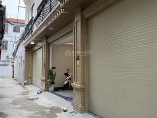 Phố trạm  nhà mới full nội thất. ngõ ô tô. dt 37m  6 tầng  mt 4,7m. thang máy