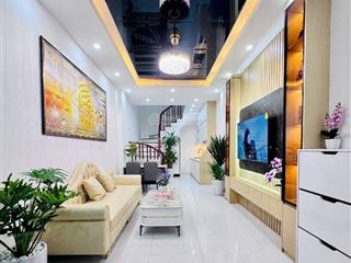 Chính chủ gửi bán nhà dt 60 m hơn 7 tỷ nhà ngọc hồi ô tô đỗ trong nhà đất phân lô sổ đỏ lâu dài