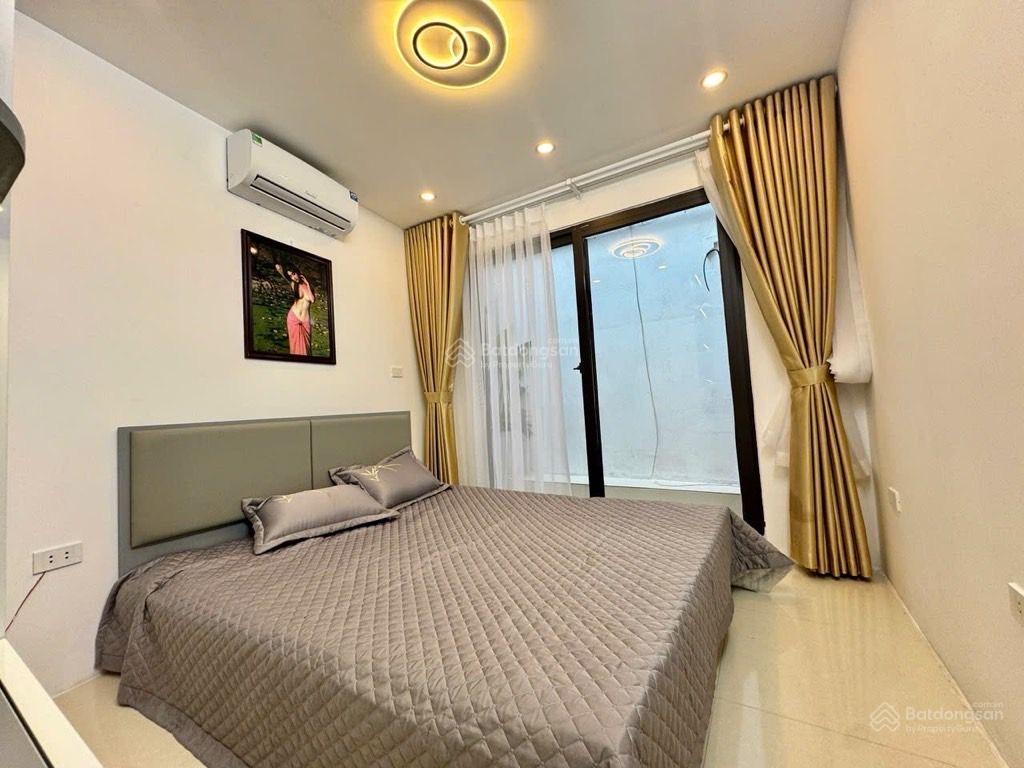 Bán gấp trước tết nhỉnh 2 tỷ, nhà riêng 20m2, 2 phòng ngủ, 3vs. chủ nhà tặng full nội thất