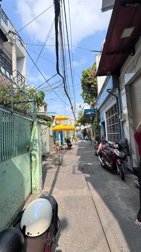 Bán nhà hxh 5m  góc 2 mt  nở hậu. gần eaon mall. chỉ 4,9 tỷ