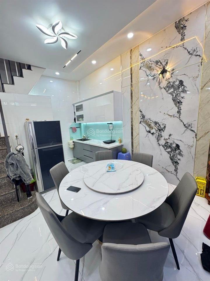 Bán nhà lý chiêu hoàng50m2  chỉ 4.3 tỷ tl