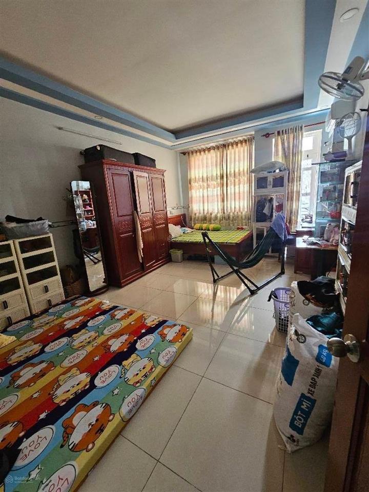 Mặt tiền kinh doanh  chợ hậu giang  4 x 18  72m2  3 tầng  nhỉnh 9 tỷ .