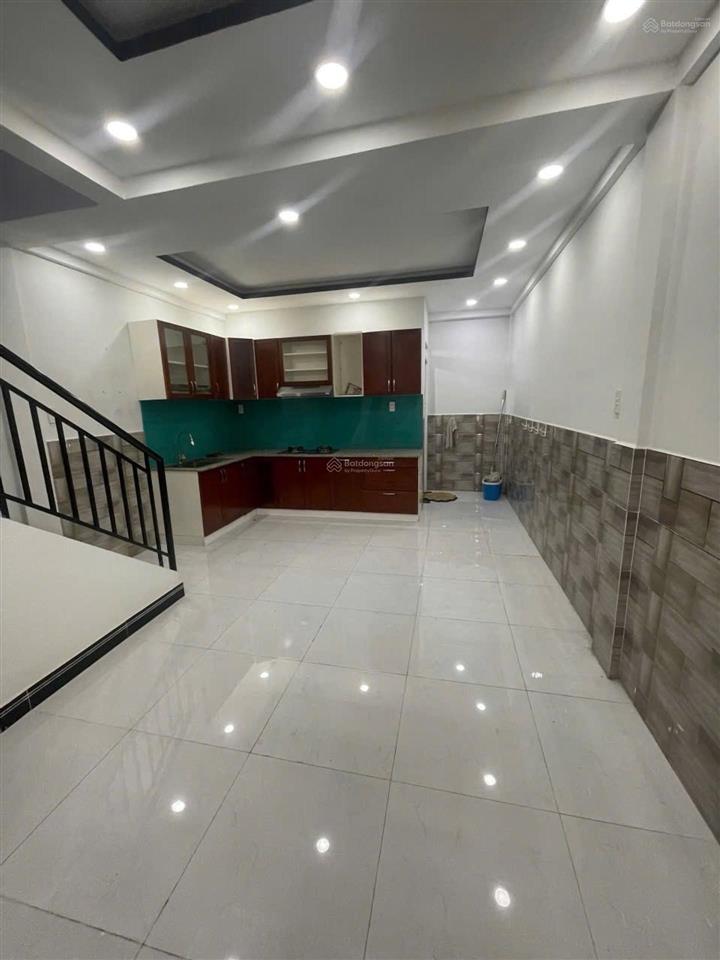Mặt tiền kinh doanh  chợ hậu giang  4 x 18  72m2  3 tầng  nhỉnh 9 tỷ .
