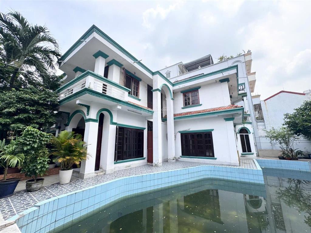 Chủ gửi bán biệt thự hiếm p. đông hưng thuận, quận 12, dt 40x27m giá 66tỷ thương lượng
