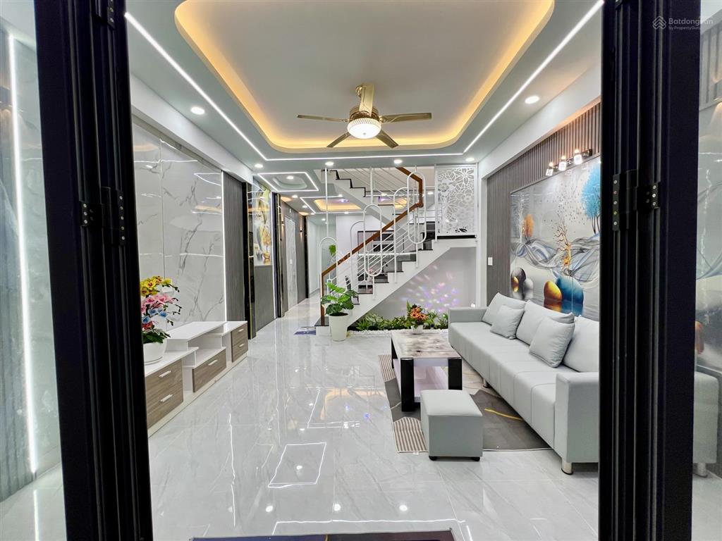 Bán nhà tân thới hiệp q12  2 tầng đẹp lung linh  xe hơi chỉ 5,05tỷ  dt 4.12 x 16