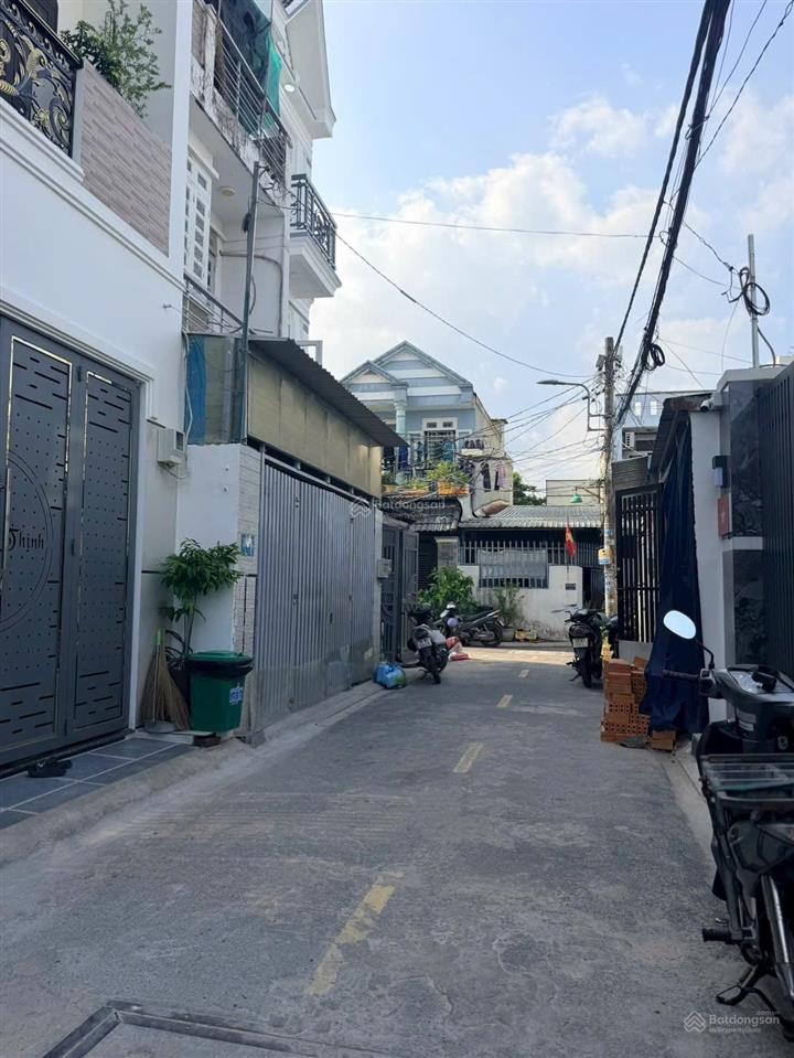 Chỉ 4.79 tỷ nhà lô góc 2 mặt tiền vip cực thoáng mát lâm thị hố, q12