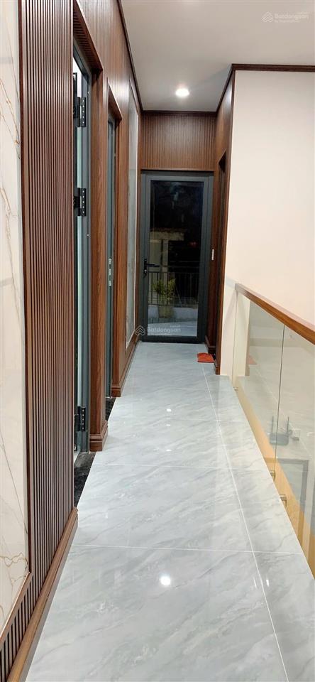 Nhà mới btct ngang đẹp 5,3m, 1 trệt, 1 lầu, sân thượng  full nội thất, mới 100% chỉ 4,98 tỷ