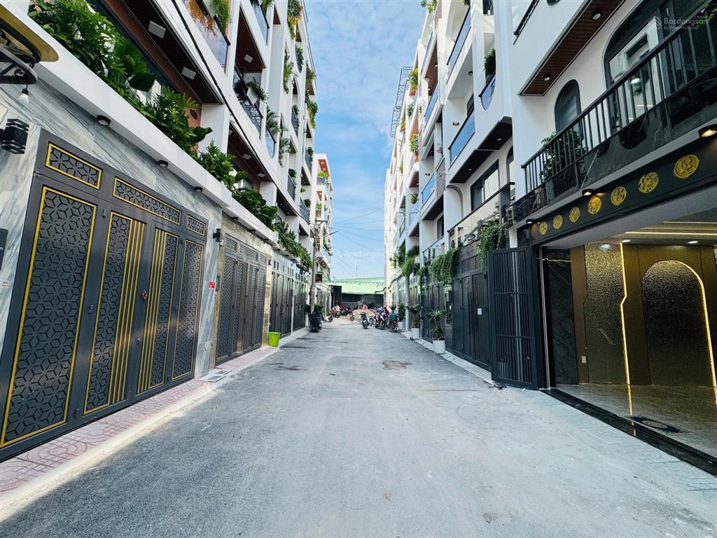 Gấp bán nhà đẹp mới 100% full nội thất  5 tầng giảm từ 6,7 tỷ còn 6,3 tỷ