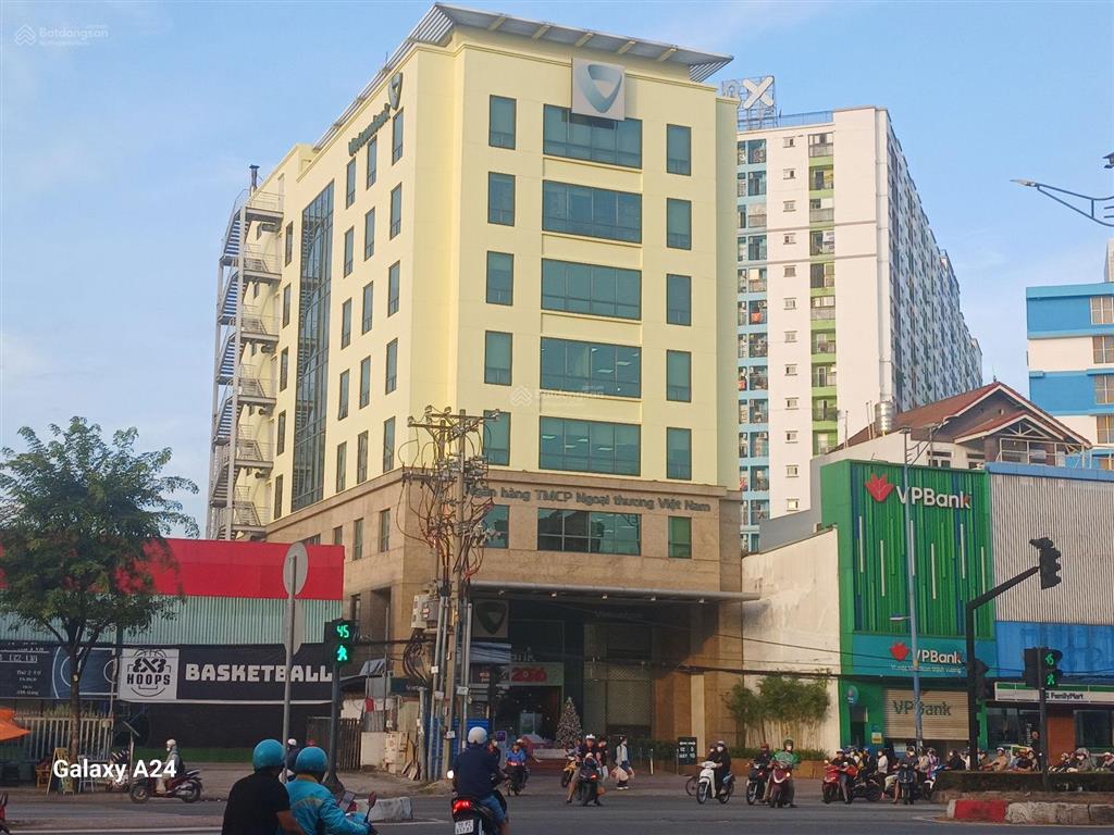 Bán nhà mặt tiền trường chinh  hàng hiếm kinh doanh đỉnh  giảm từ 150 tỷ còn 136 tỷ chốt