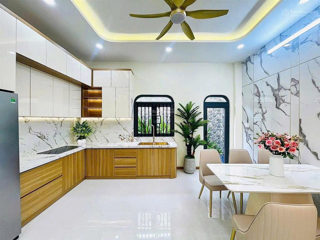 Giảm ~1 tỷ  ngang 5m  nhà 4 tầng  phan huy ích
 diện tích công nhận 64,6m2, giá giảm còn 7.96t