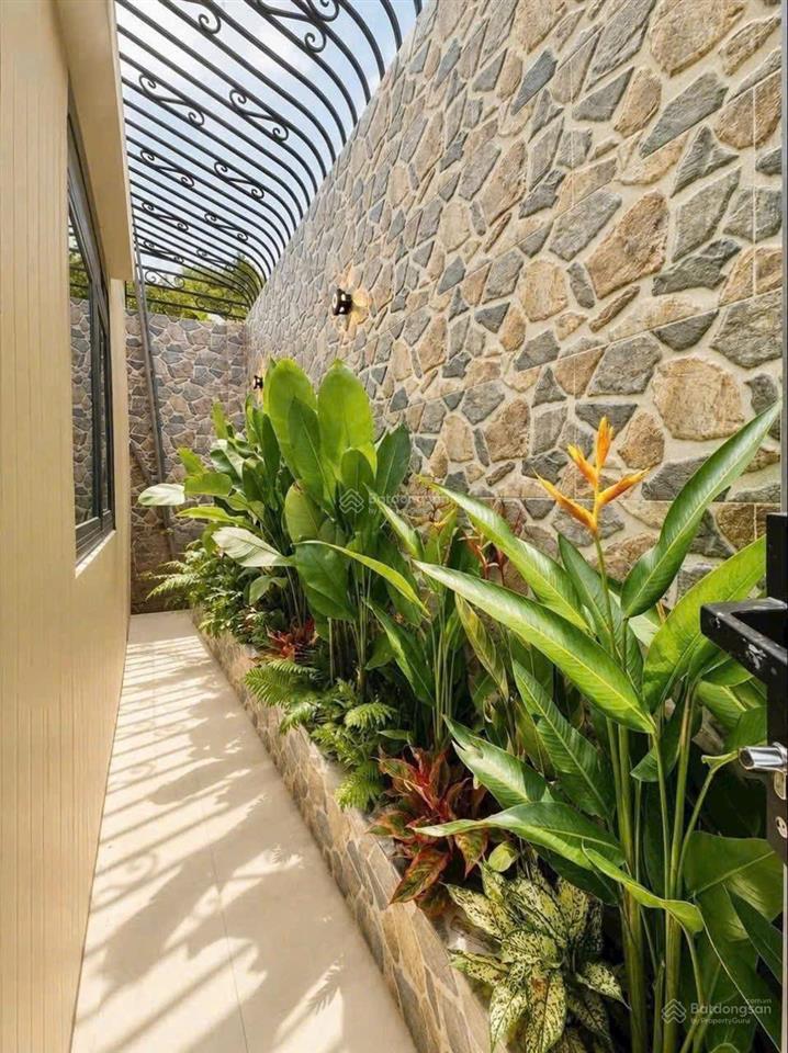 Giảm ~1 tỷ  ngang 5m  nhà 4 tầng  phan huy ích
 diện tích công nhận 64,6m2, giá giảm còn 7.96t