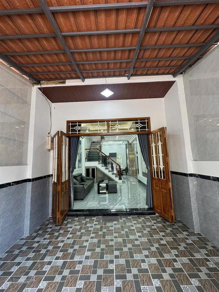 Bán gấp nhà tân chánh hiệp 8 4.1 x 15 2 tầng hẻm xe hơi thông giảm giá còn 4t5