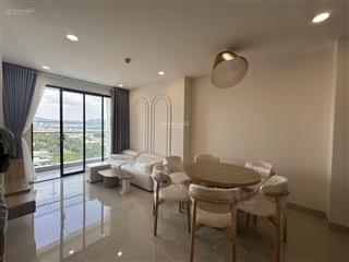 Cần bán gấp căn 3 phòng ngủ căn góc view biển , rộng 104m2 đã trang bị đầy đủ nội thất giá .