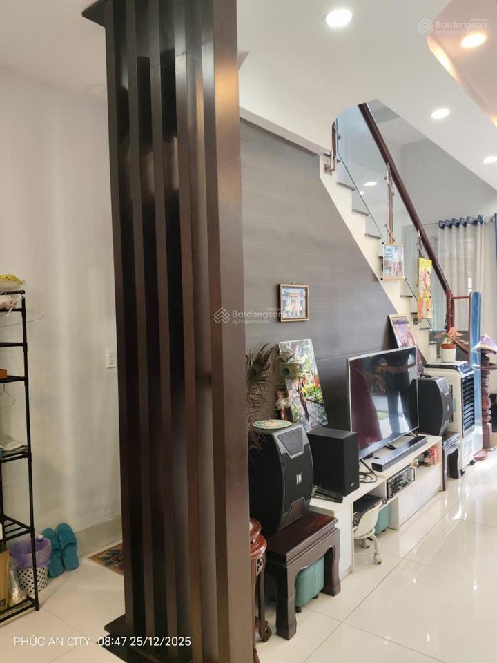 Bán nhà phố kđt phúc an city đức hòa. sổ hồng riêng, đã hoàn công dt 5x15m, trệt 2 lầu 3pn 3wc