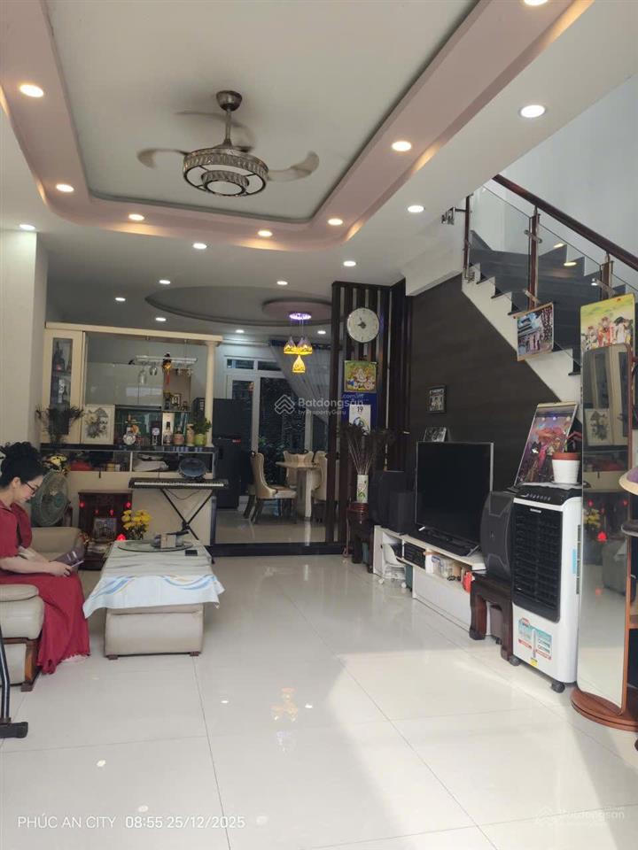 Bán nhà phố kđt phúc an city đức hòa. sổ hồng riêng, đã hoàn công dt 5x15m, trệt 2 lầu 3pn 3wc