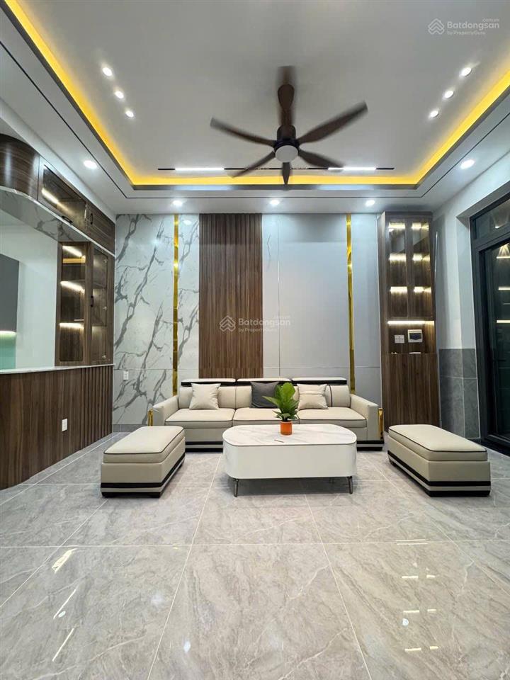 Cần bán nhà 2 tỷ 860 triệu mỹ hạnh giáp hóc môn, 5 x 22, thổ cư , sổ riêng , hoàn công 0931 288 ***