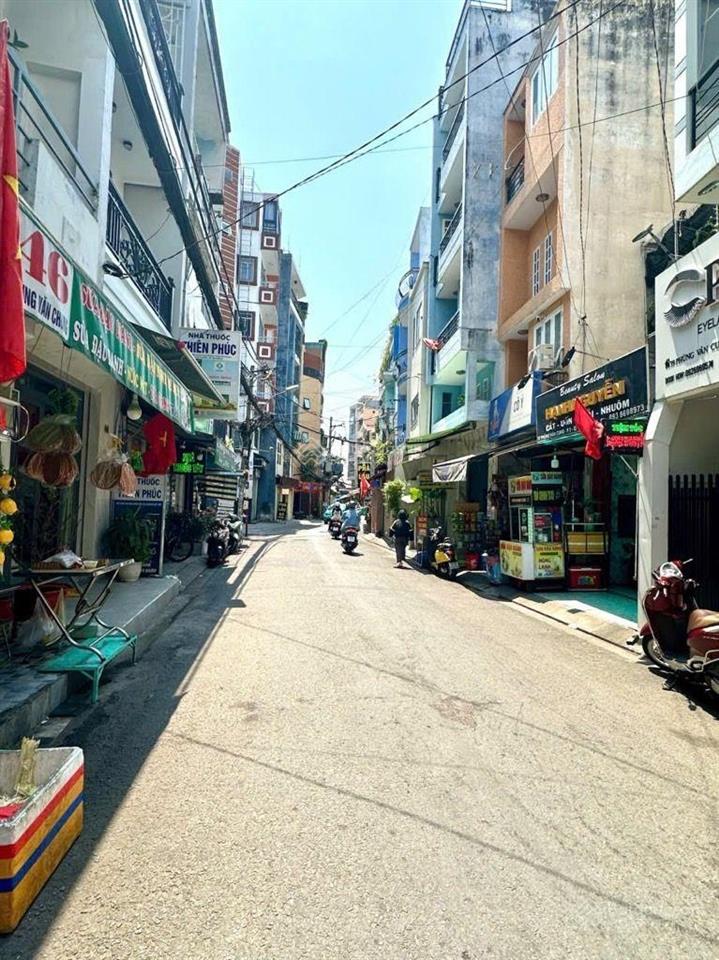 Mặt đường kinh doanh giáp phan xích long, ô tô đậu cửa 4 tầng btct, dtsd 80m2 chỉ nhỉnh 5 tỷ