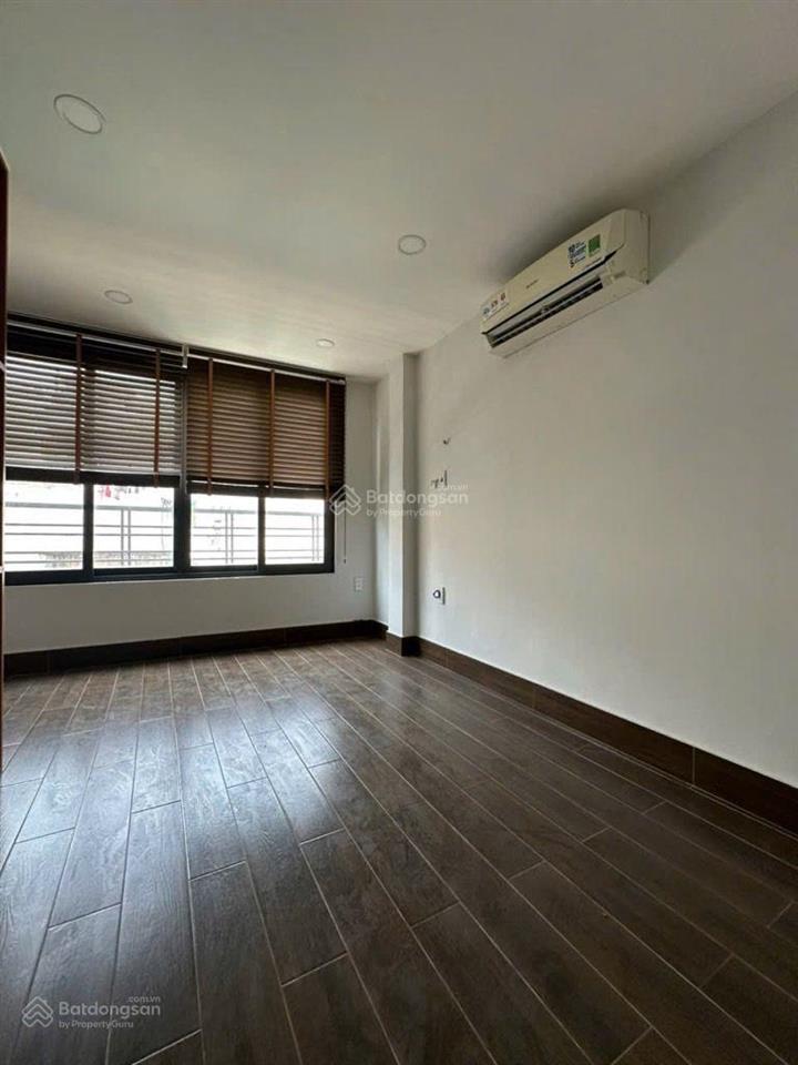 Mặt đường kinh doanh giáp phan xích long, ô tô đậu cửa 4 tầng btct, dtsd 80m2 chỉ nhỉnh 5 tỷ