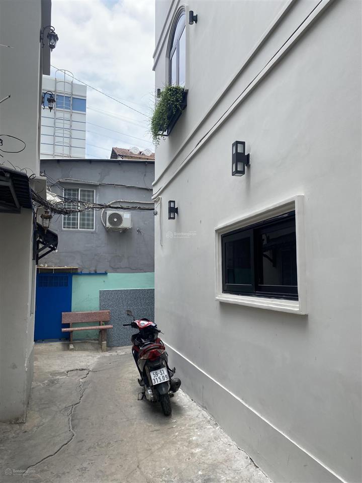 Bình thạnh giáp đh văn lang 25m² x 4 tầng btct tặng full nội thất chỉ 5,15t