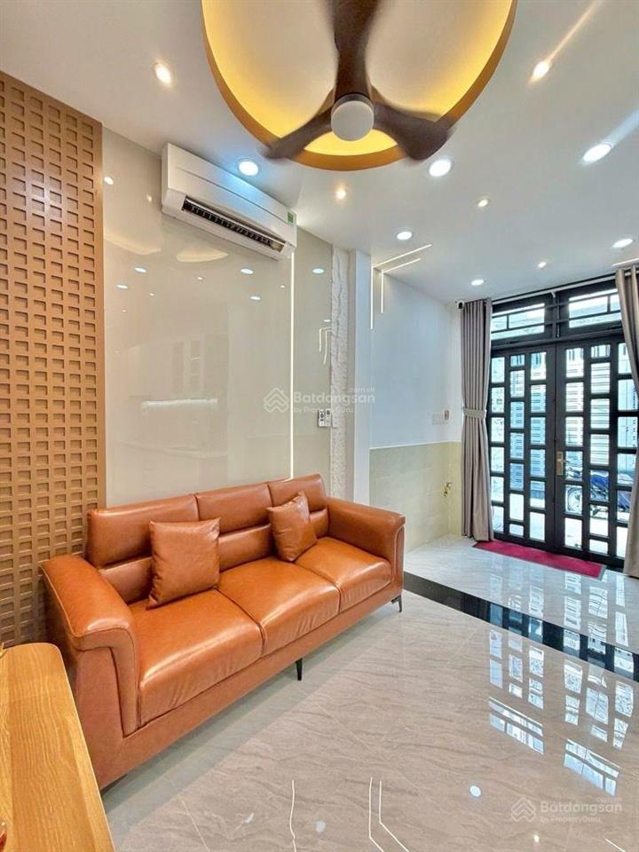 Phú nhuận giáp phan xích long 35m2 x 3 tầng btct tặng full nội thất nhỉnh 5tỷ