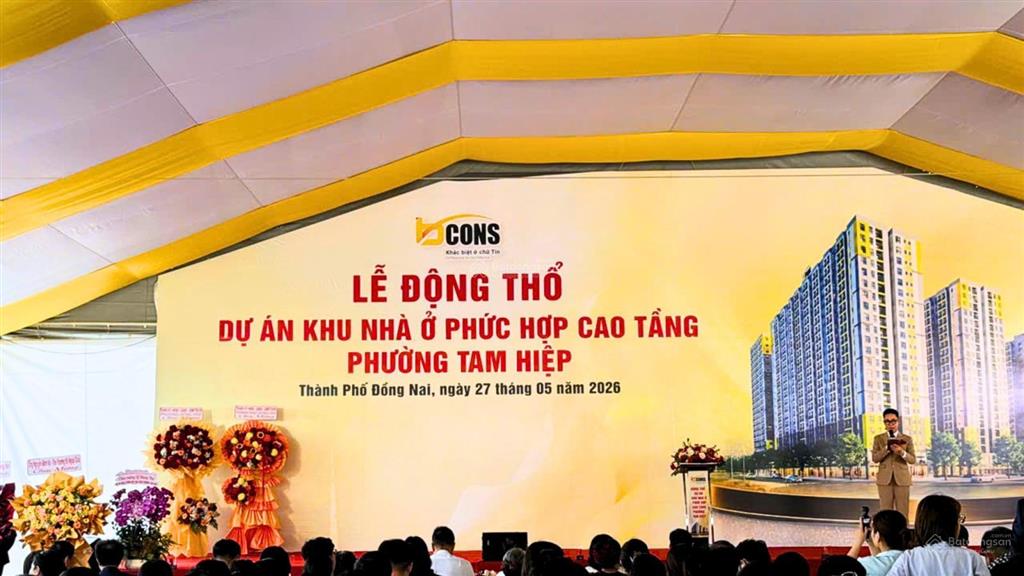 Central park  trung tâm tp biên hòa, khu vực kinh doanh nhộn nhịp, cách vincom 5p đi bộ.