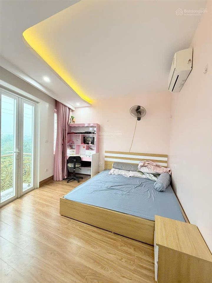 Bán nhà đất phân lô đường đức diễn, phú diễn  ôtô vào nhà  7tầng thang máy mới xây  52m2  21tỷ