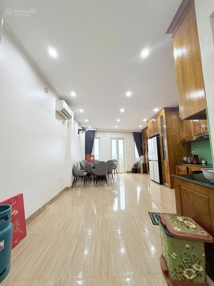 Bán nhà đất phân lô đường đức diễn, phú diễn  ôtô vào nhà  7tầng thang máy mới xây  52m2  21tỷ